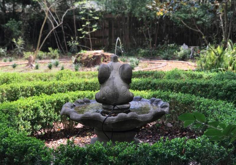 Magnolia Plantation Bed And Breakfast