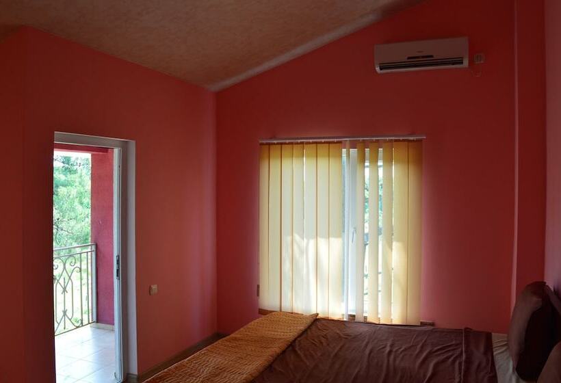 پانسیون Black Sea