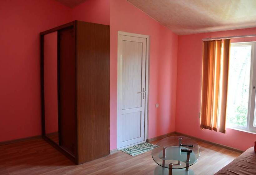 پانسیون Black Sea