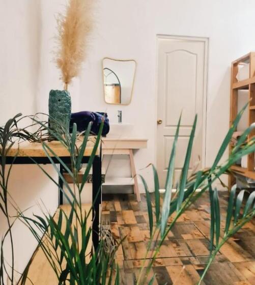 ペンション Hoja Santa Posada