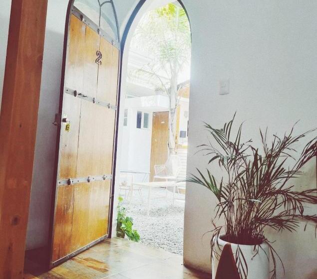 ペンション Hoja Santa Posada