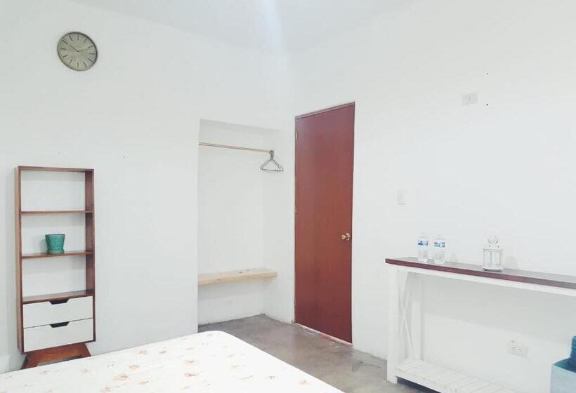 ペンション Hoja Santa Posada