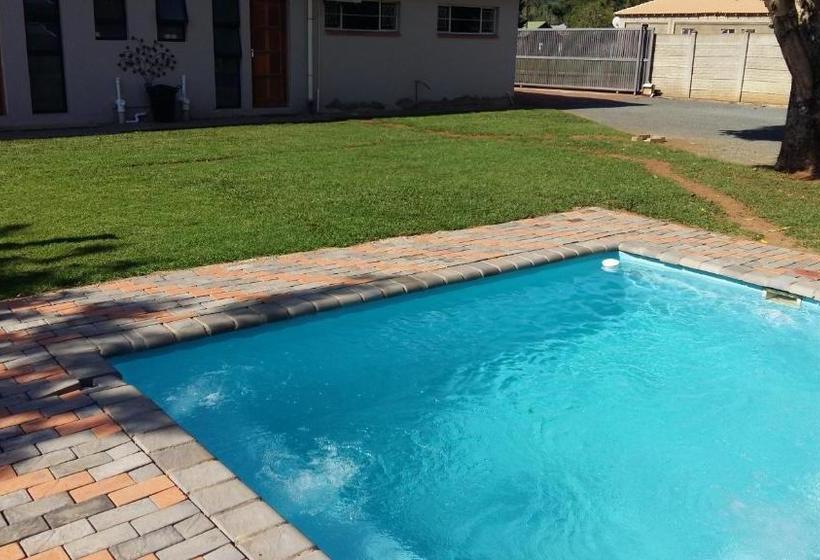 פנסיון Twilight Inn