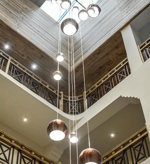 Udaan Olive Hotel & Spa Pelling