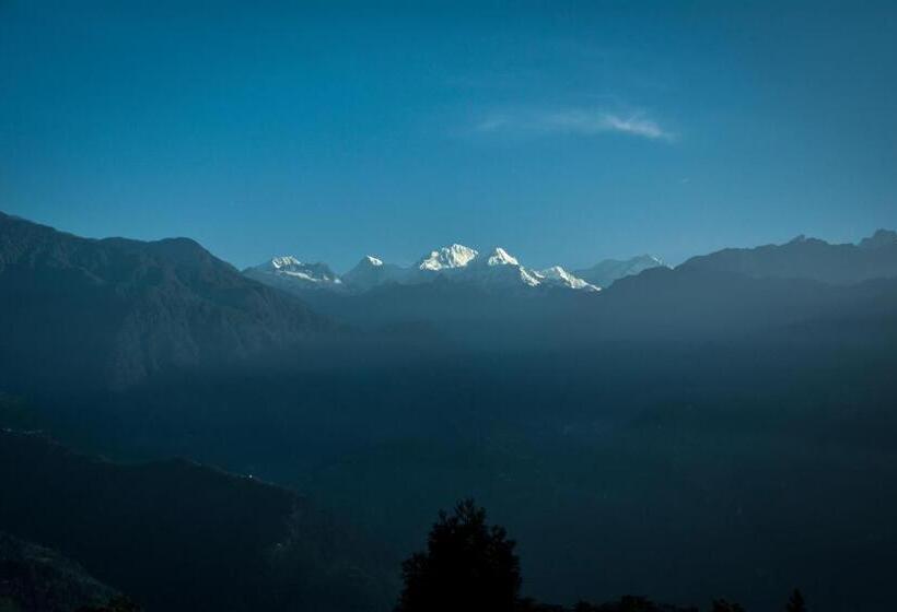 Udaan Olive Hotel & Spa Pelling