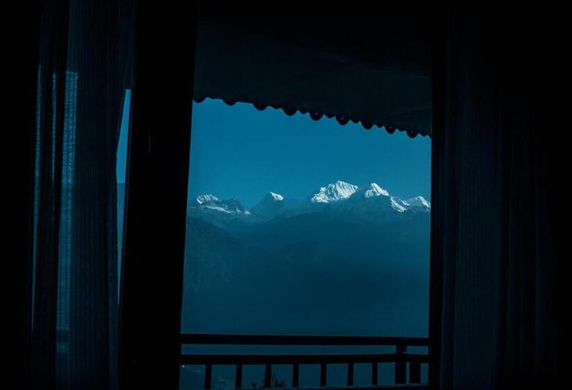 Udaan Olive Hotel & Spa Pelling