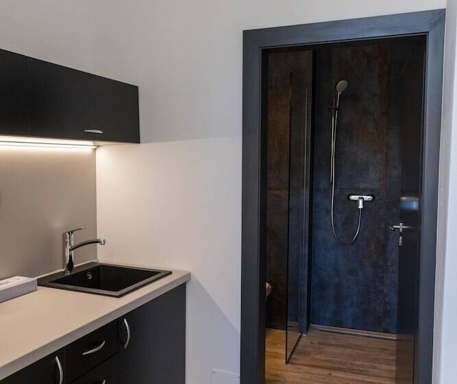 Apart Hotel Golden Apartments