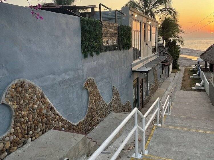 مبيت وإفطار San Carlos Surf Resort & Eco Lodge