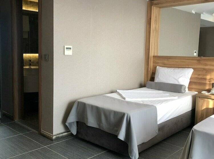 ホテル Grand Vuslat Erdek