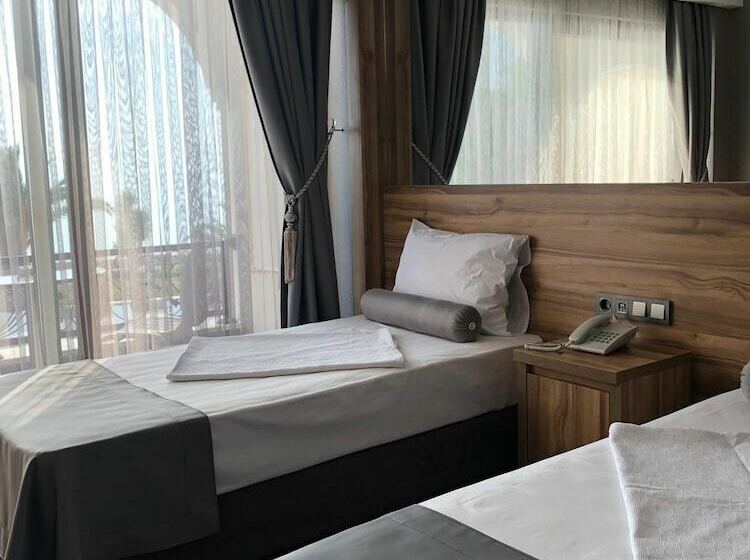 ホテル Grand Vuslat Erdek