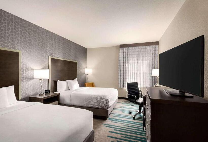 هتل La Quinta By Wyndham Clovis Ca