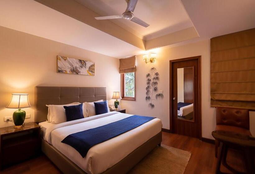 هتل Larisa Shimla