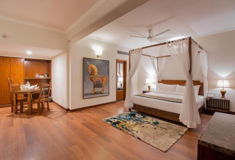 هتل Larisa Shimla