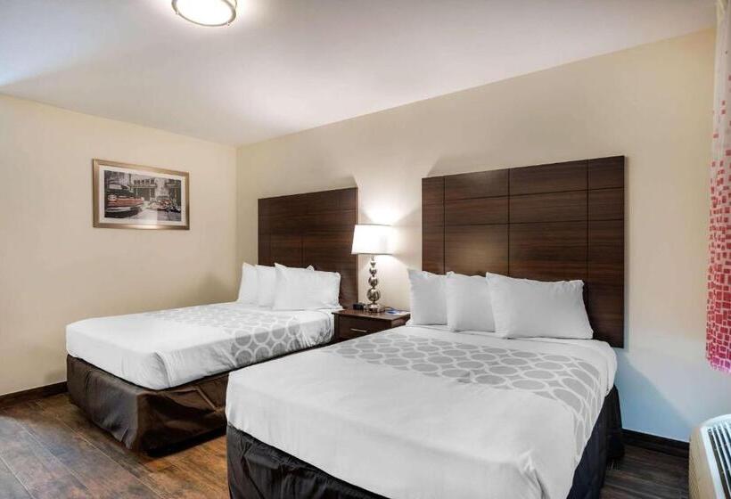 هتل Rodeway Inn Near Hollywood Beach