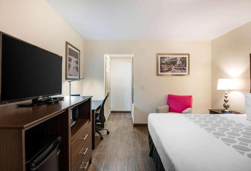 בית מלון כפרי Rodeway Inn Near Hollywood Beach