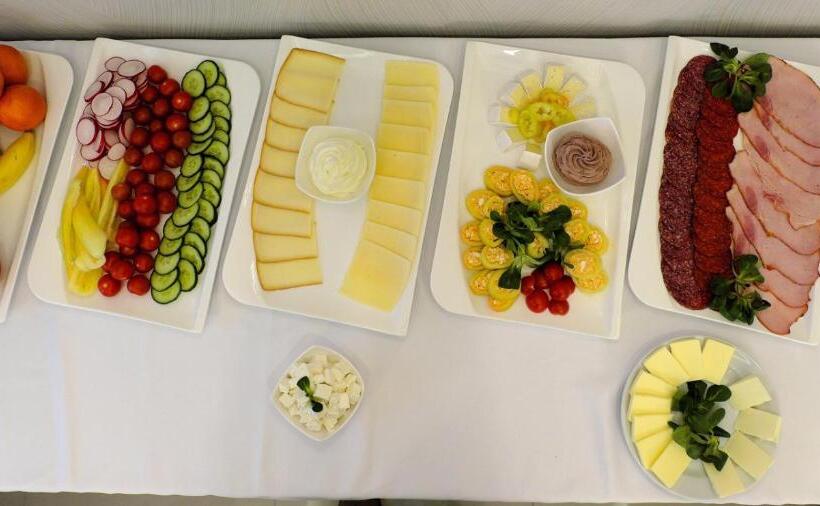 בית מלון כפרי Vácz