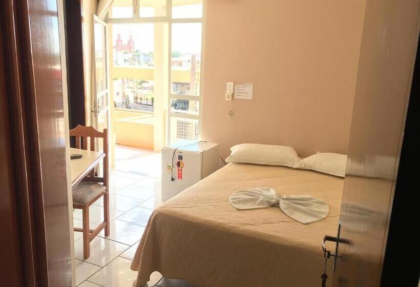 בית מלון כפרי Vyalle