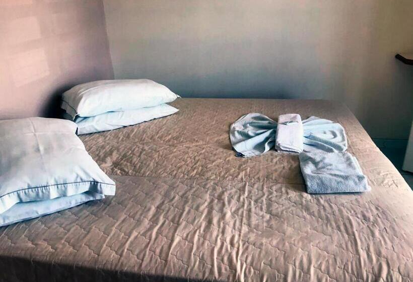 בית מלון כפרי Vyalle