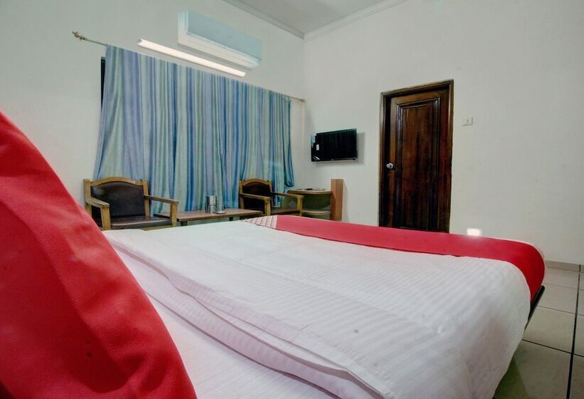 Oyo 30636 Hotel Navaratna International