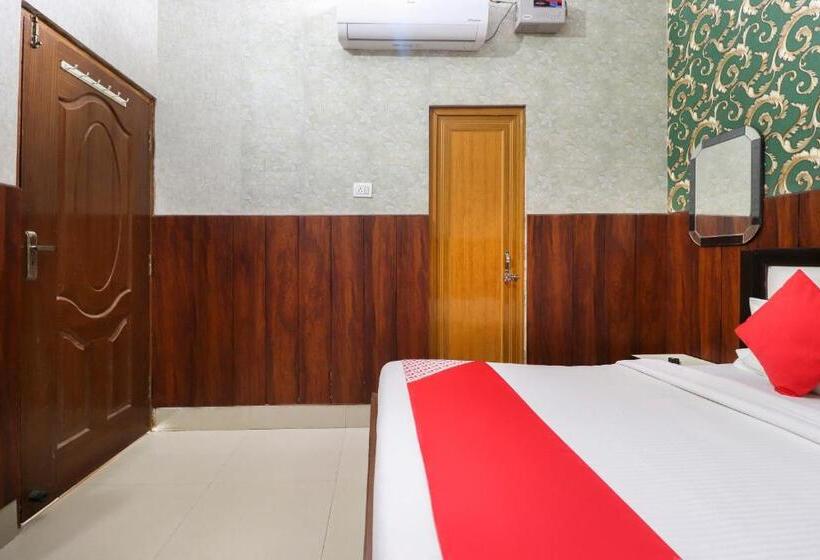 Oyo 35382 Hotel Moon Light