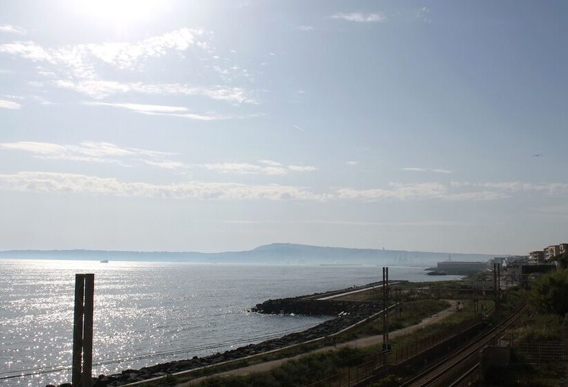 פנסיון L Acchiappasogni Vesuviano Guest House