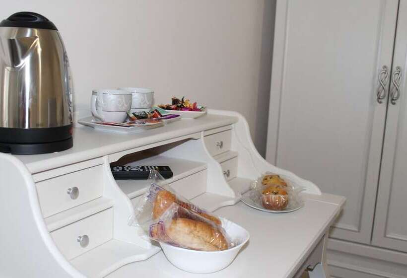 פנסיון L Acchiappasogni Vesuviano Guest House