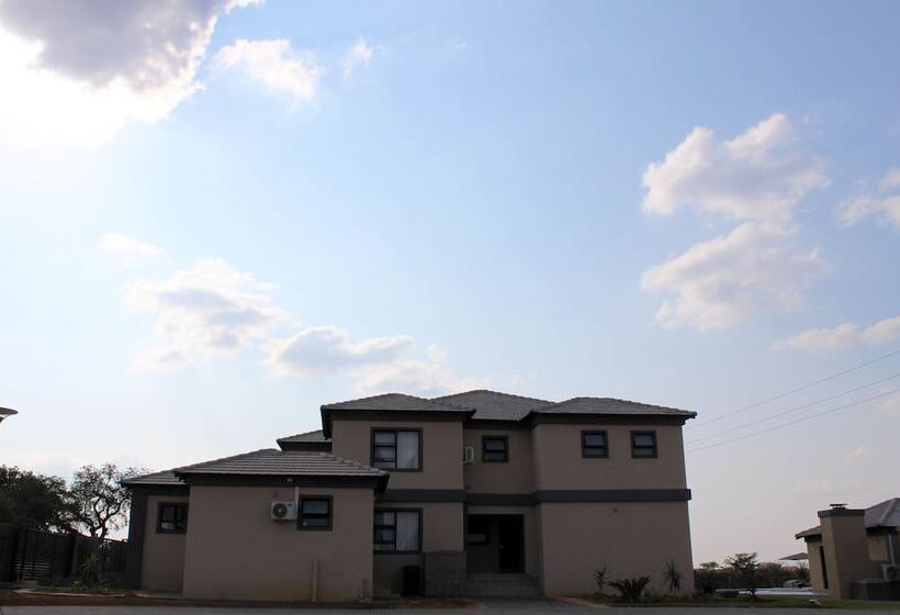 بنسيون Sagwadi