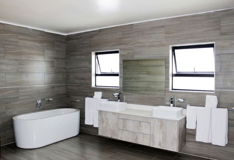 بنسيون Sagwadi