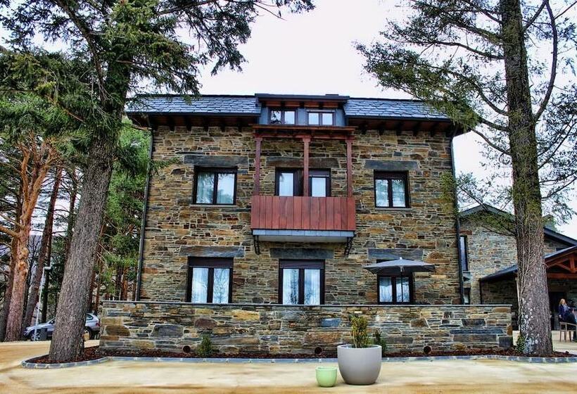 Villa Lucerna Sports & Hotel Resort