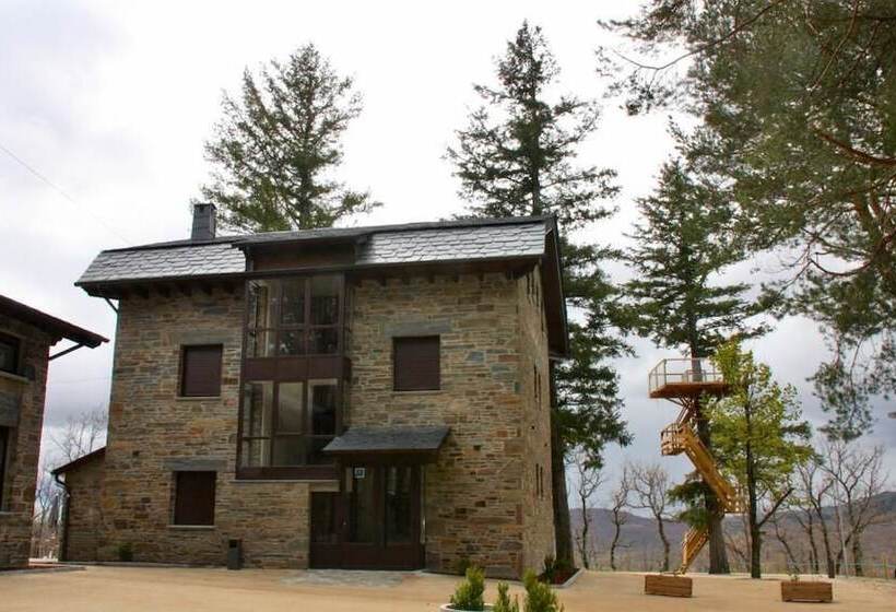 Villa Lucerna Sports & Hotel Resort