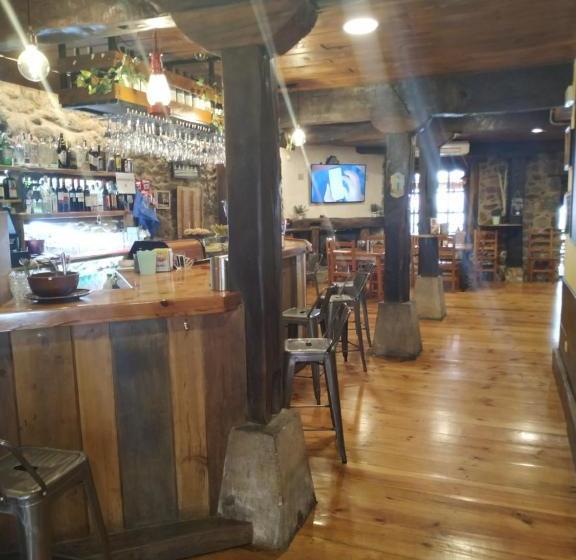 ユースホステル Hospedería Foramontanos