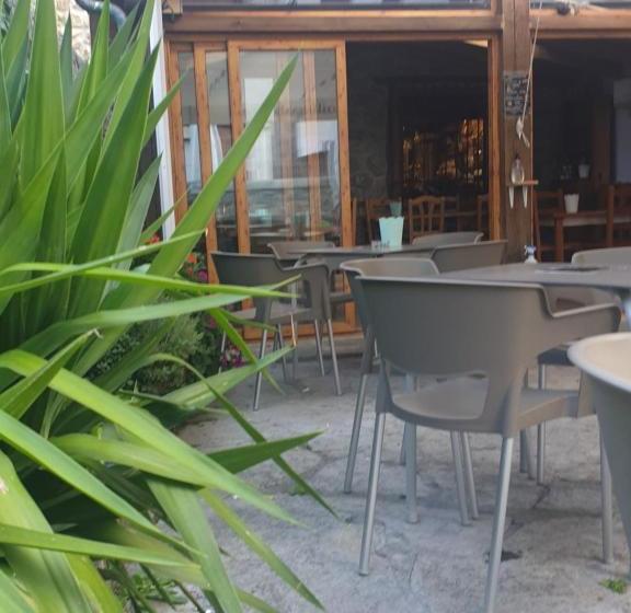 ユースホステル Hospedería Foramontanos