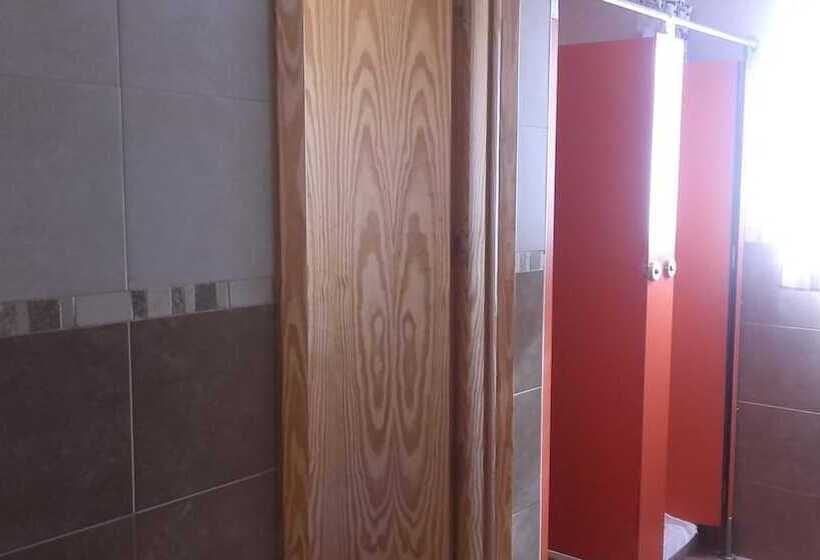 Casa Rural Albergue Fuente Bellido   Hostel