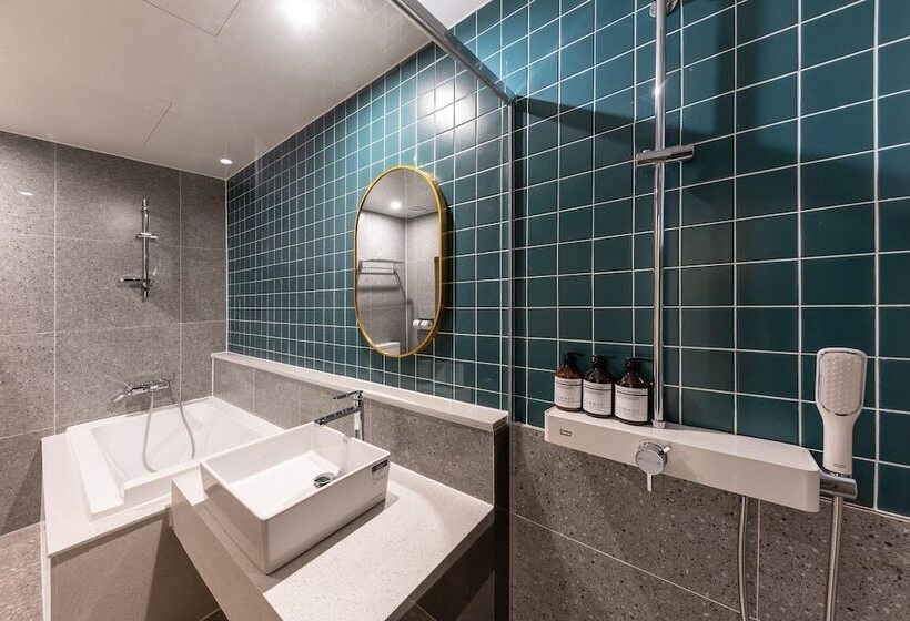 Brown Dot Hotel Seong Seo