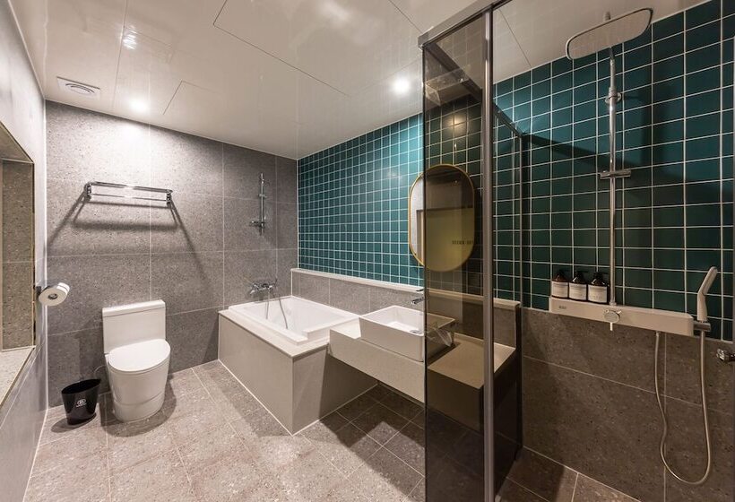 Brown Dot Hotel Seong Seo