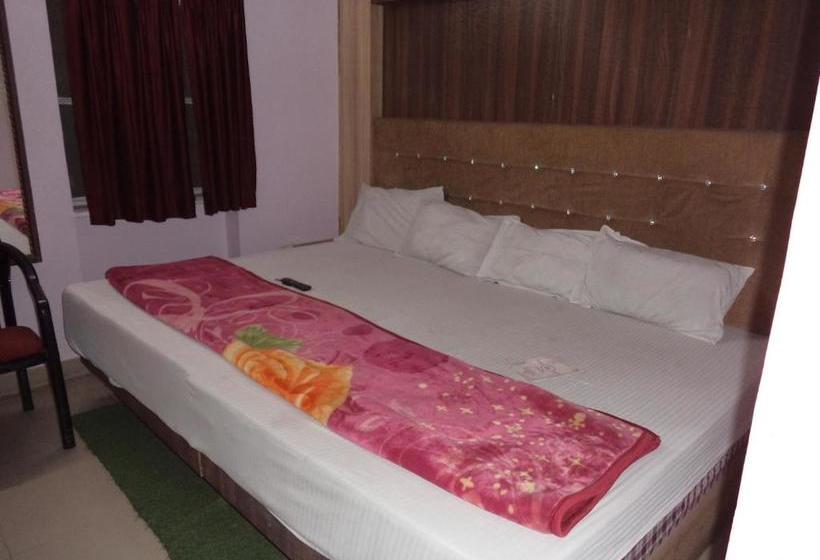 فندق Budget Accommodation Near Station Road