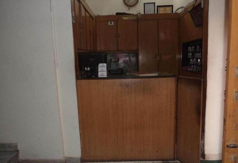 בית מלון כפרי Budget Accommodation Near Station Road