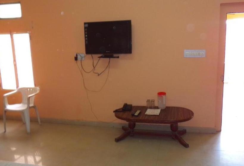 ホテル Chandra Lokk