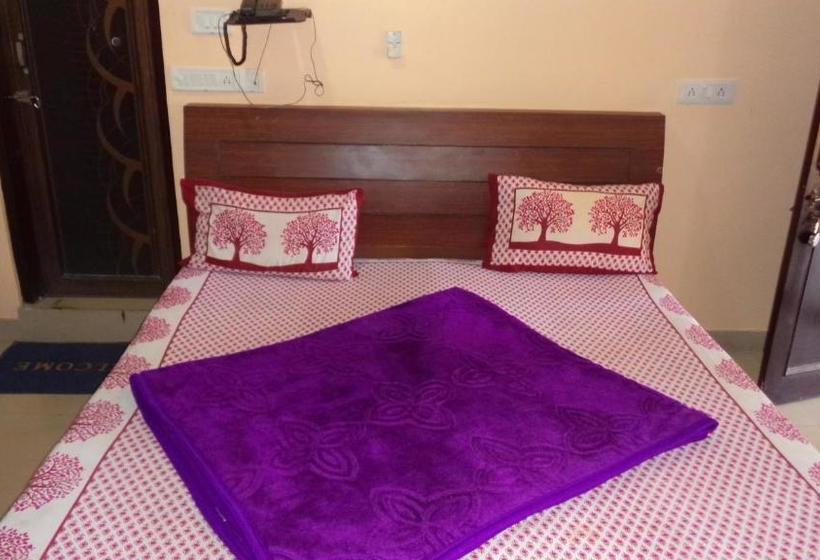 ホテル Chandra Lokk