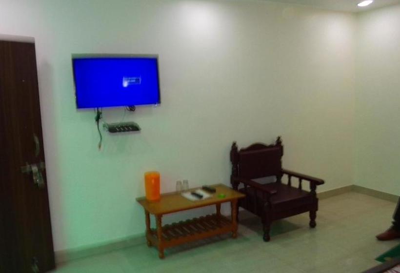 ホテル Chandra Lokk