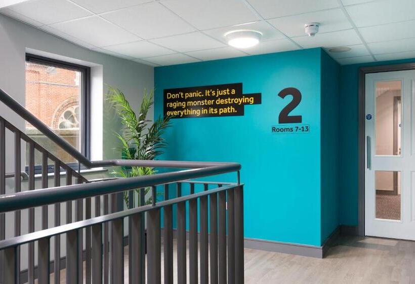 カプセルホテル Bank Square Town House