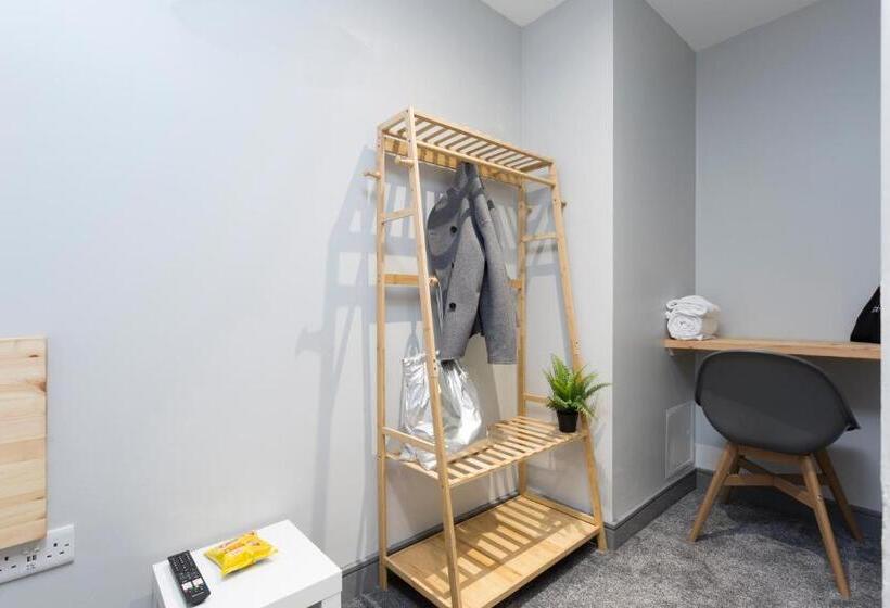 カプセルホテル Bank Square Town House