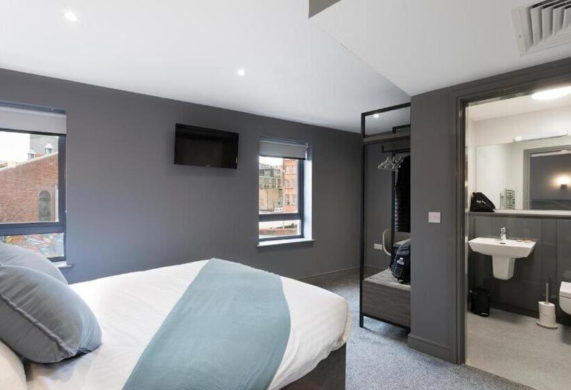 カプセルホテル Bank Square Town House