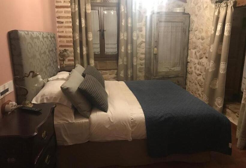 Отель El Corral De Perorrubio