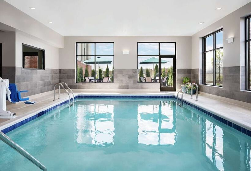 هتل Hampton Inn & Suites Bridgeview Chicago