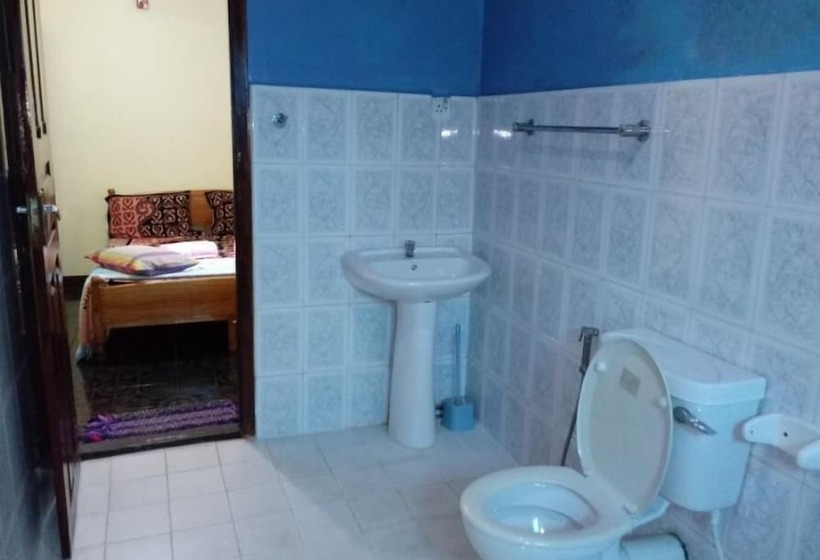 Отель Hatton City Stay