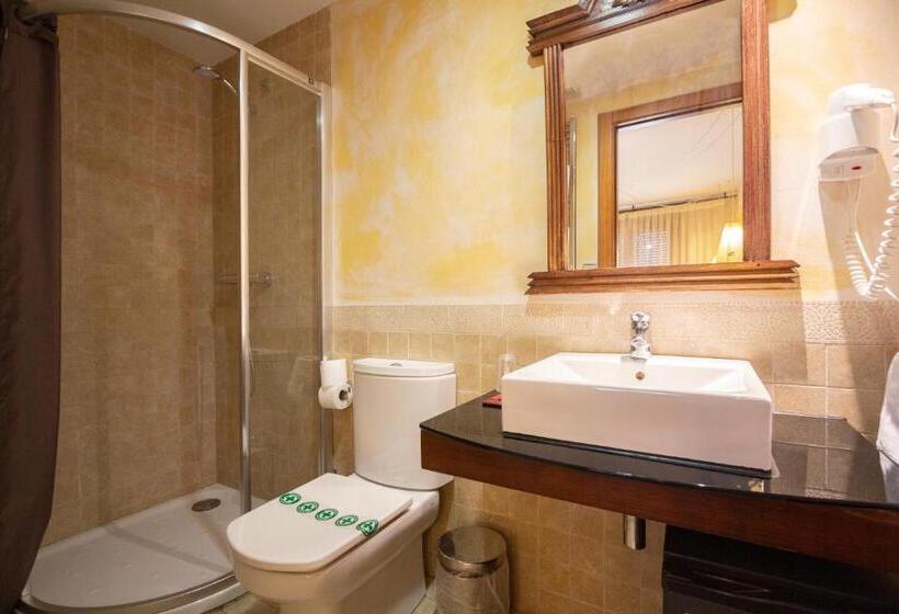 فندق Los Canteros