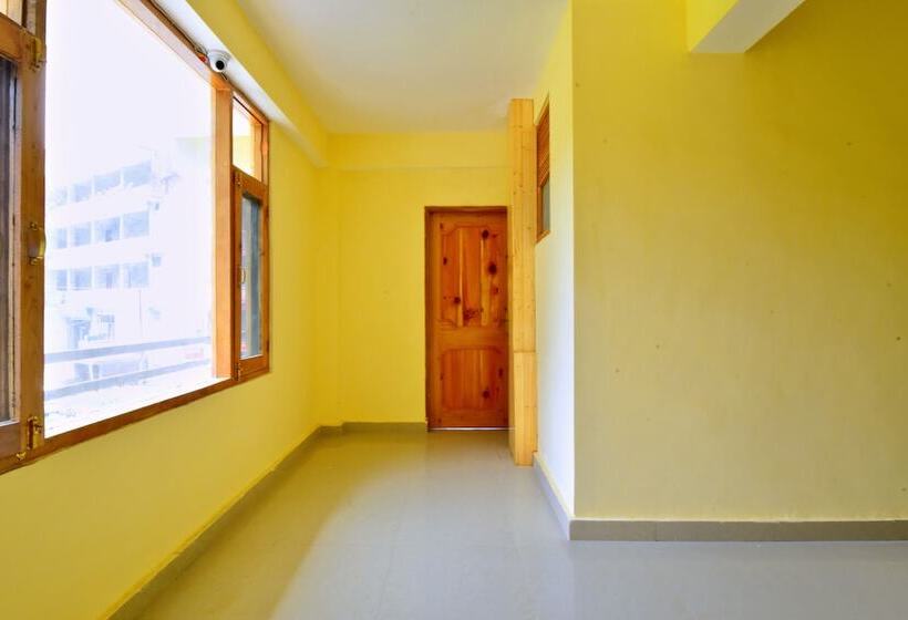 ホテル Oyo 35563 Annapurna