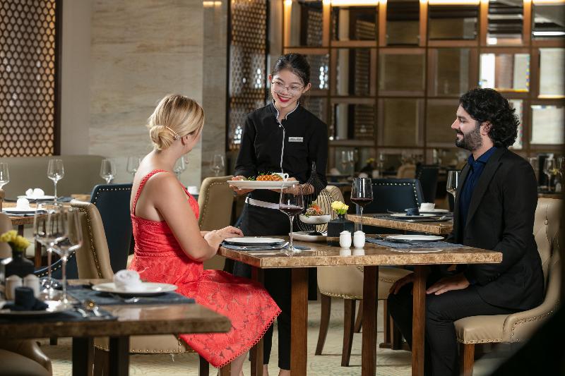 هتل The Oriental Jade