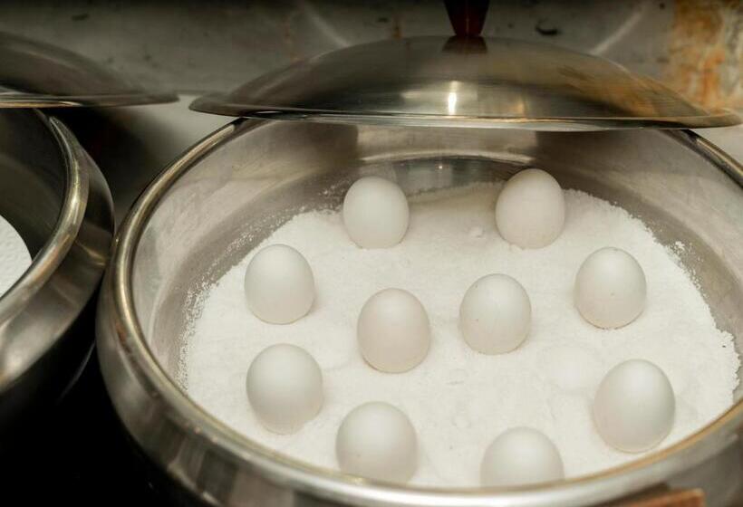 בית מלון כפרי The Radiant Resort